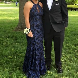 Beautiful evening gown/ prom dress